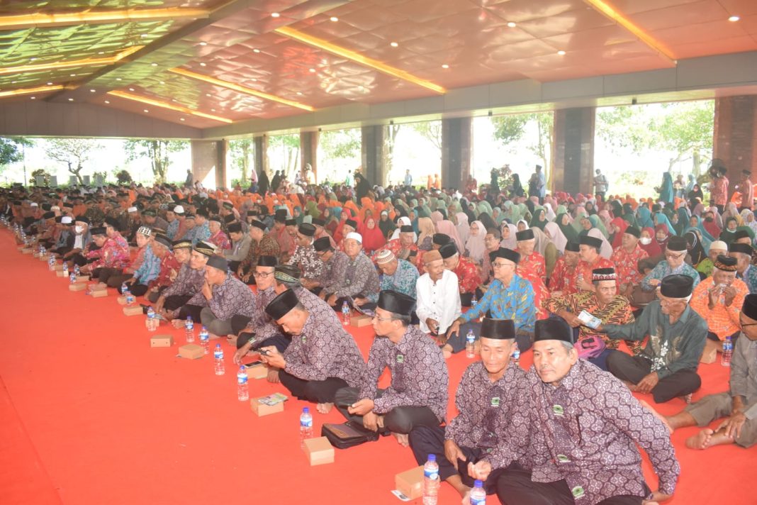 Direncanakan Berangkat 1 Juni 2023, 1.574 CJH Kabupaten Lamongan Ikuti Manasik Haji Penuh Semangat