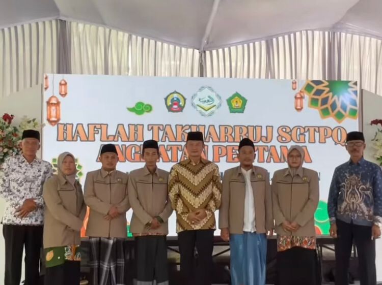 Pemerintah Kabupaten Lamongan Sediakan Beasiswa Bagi Tahfidz Yang Hafal 30 Juz Al Quran