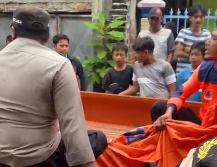 Di Duga Terpeleset, Seorang Anak Di Temukan Tewas Di Telaga