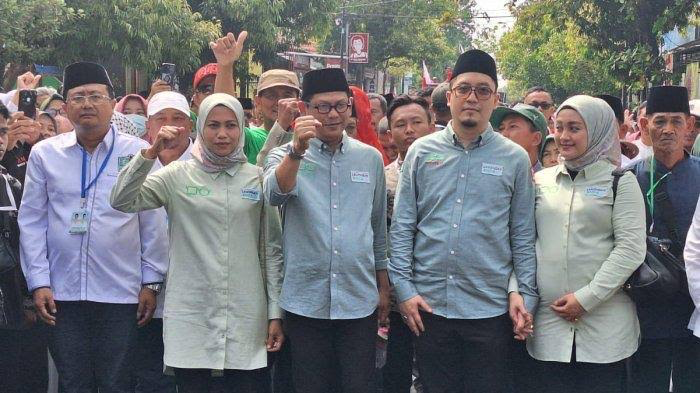 Pasangan Ghofur-Shalati Jadi Pasangan Pertama Yang Daftar Ke KPU Lamongan