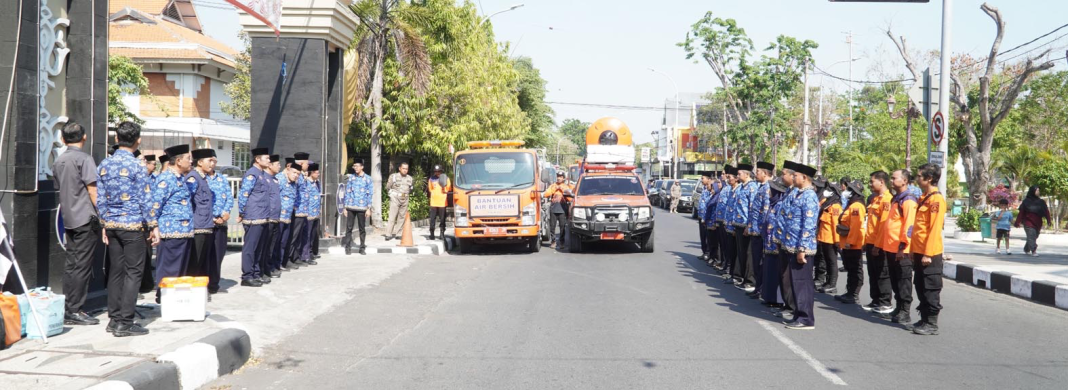 Pemkab Lamongan Berikan Ratusan Rit Bantuan Bersih Di Dua Kecamatan