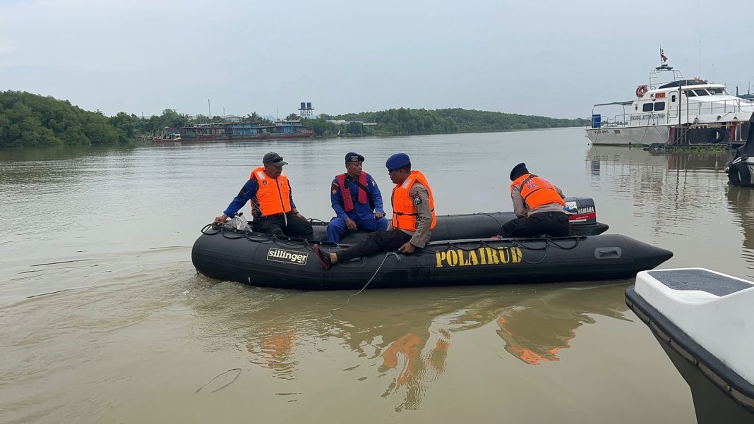 Terjadi Laka Laut Di Perairan Brondong, Satu Korban Masih Dalam Pencarian