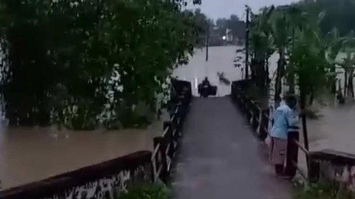 Curah Hujan Tinggi, Beberapa Wilayah Di Kabupaten Lamongan di Landa Banjir