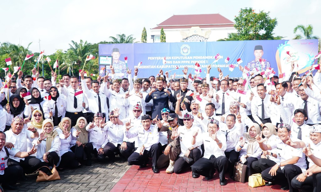 Pemerintah Kabupaten Lamongan Resmi Serahakan SK 2.122 ASN dan PPPK
