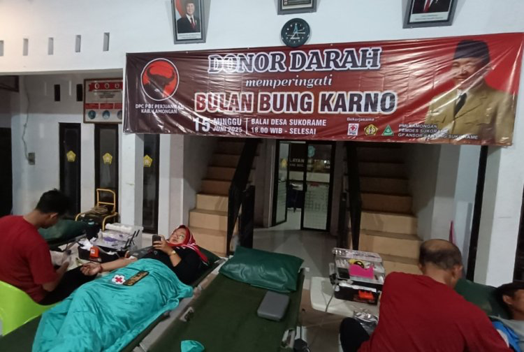 PDI Perjuangan Lamongan Gelar Donor Darah Sambut Bulan Bung Karno