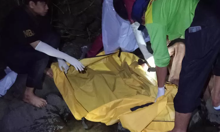Identitas Mayat di Sungai Candiwates Terungkap, Ternyata Lansia Asal Lamongan