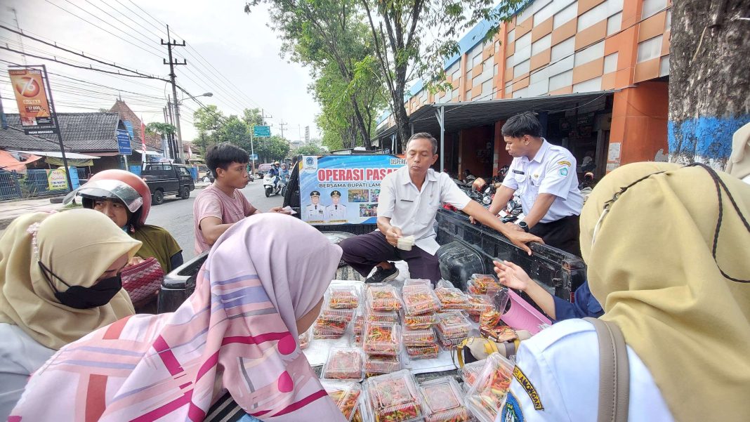 Disperindag Lamongan Gelar Pasar Murah untuk Kendalikan Harga Pangan