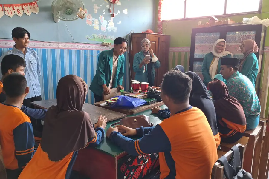 Revolusi Belajar untuk Tunanetra: Dosen UNISDA Lamongan Terapkan Media Multisensori, Wujudkan Pendidikan Inklusif yang Nyata!