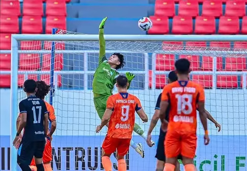 Jalur Terjal Liga 2: Persela Lamongan Curi Poin Penting di Kandang Kendal Tornado FC, Uji Mental Juara Laskar Joko Tingkir!