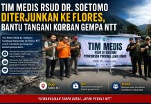 Nyawa di Balik Puing: Taktik Medis Jatim Tembus Zona Kritis Gempa NTT Tim medis RSUD Dr. Soetomo melakukan pembedahan ortopedi pada korban anak di Rumah Sakit Lapangan Stadion Golo Dukal pasca Gempa NTT.