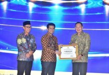 Ekonomi Syariah Lamongan Meledak: Sapu Bersih 2 Penghargaan FESyar Jatim 2026 pertumbuhan agresif ekonomi syariah di Indonesia